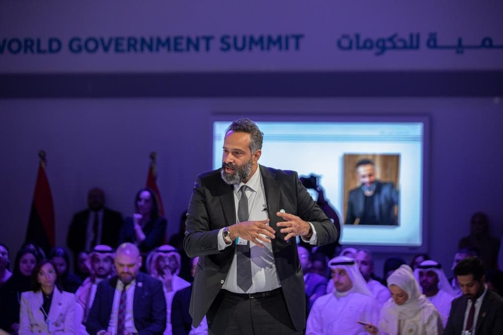 Dr. Khaled Ghattass in a close exchange with his audience